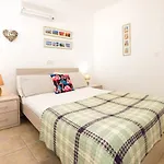 Jules Apartamento