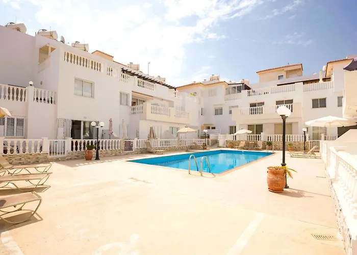 Jules Lägenhet Paralimni