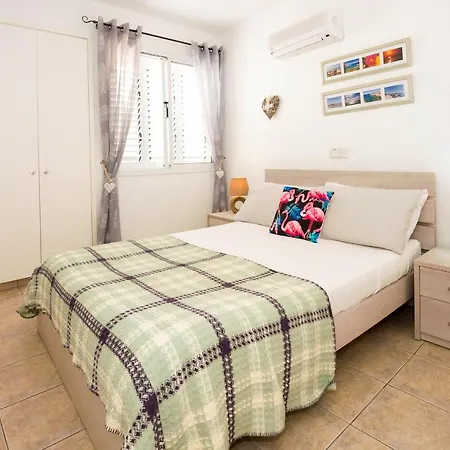 Apartament Jules Paralimni