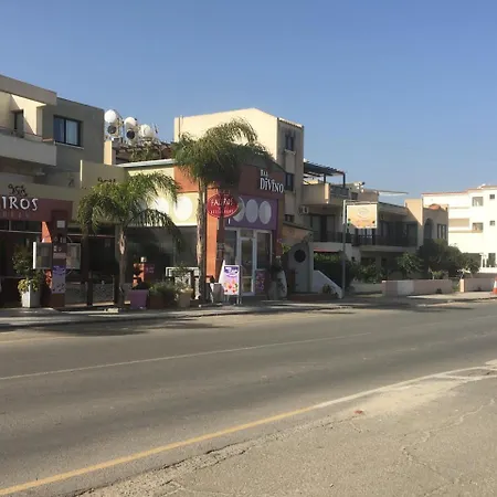 Jules Apartament Paralimni